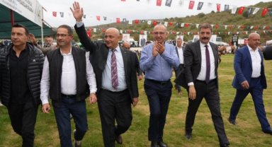 Gölmarmara’da Geleneksel Yağlı Güreş Heyecanı Yaşandı