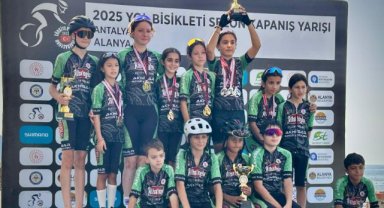 Manisa Bisiklet Takımı Türkiye Kupası’nda 10 Madalya Kazandı