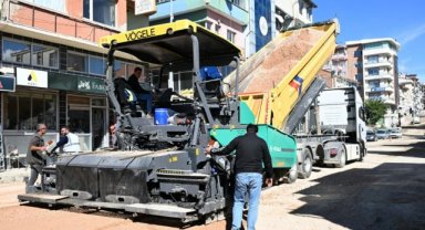Manisa Büyükşehir Belediyesi Demirci’de 7 kilometrelik yolu yeniliyor