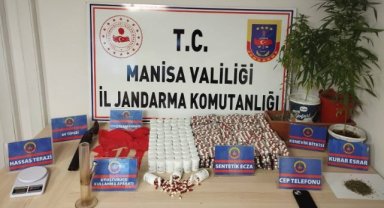 Manisa'da 8 bin 864 sentetik ecza hap ele geçirildi