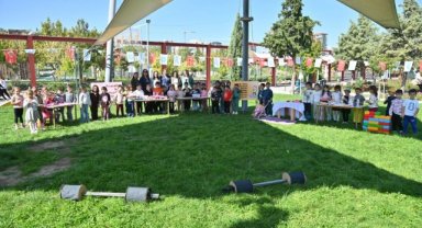 Manisa’da Dünya Kız Çocukları Günü'nde miniklere “eşitlik” temalı etkinlik