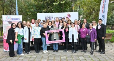 Meme Kanseri için Pembe Çiçekler Toprakla Buluştu