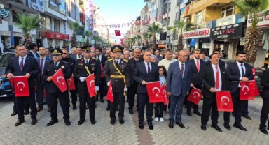 Turgutlu’da 29 Ekim Cumhuriyet Bayramı kortej yürüyüşü yapıldı