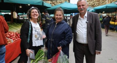 Başkan Balaban, Laleli Pazar Yeri’nde esnaf ve vatandaşlarla buluştu