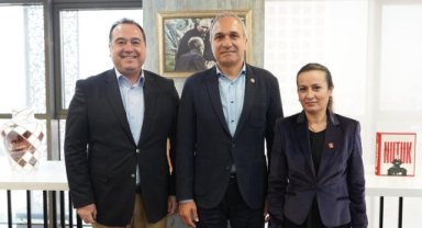 CHP Genel Başkan Yardımcısı Özçağdaş, Manisa Büyükşehir Belediyesinde ağırlandı