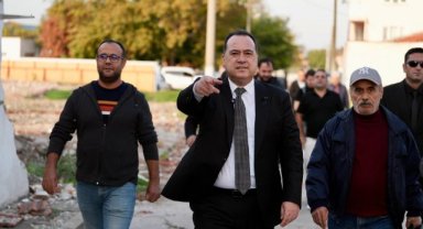 Fatih Mahallesi Dönüşüyor: Başkan Besim Dutlulu Vatandaşlarla Buluştu