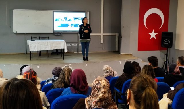 Gençler İçin Bilinçlendirme Faaliyetleri Devam Ediyor
