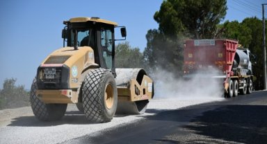 Manisa Büyükşehir Belediyesi, Yıl Bitmeden 700 Kilometre Sathi Kaplama Hedefine Ulaştı