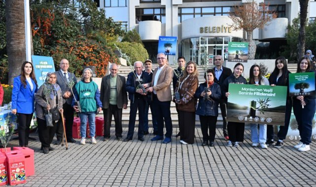 Salihli’de “1 Pil Getir, 8 Ton Toprağı Kurtar” Kampanyası Yoğun İlgi Gördü