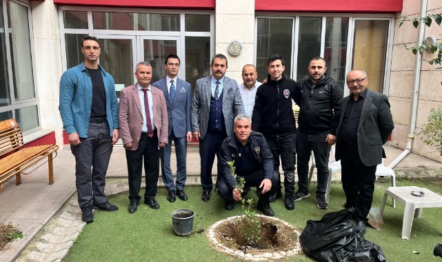 Turgutlu Adliyesi’nde Ağaçlandırma Çalışması