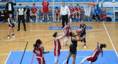 Turgutlu Belediyespor Kadın Basketbol Takımı lidere mağlup oldu