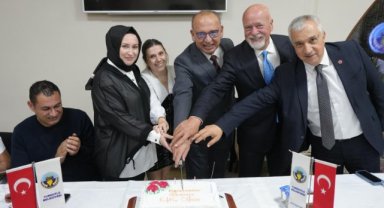 Turgutlu’da 24 Kasım coşkusu: Başkan Çetin Akın öğretmenlerle buluştu