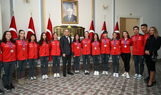 Vali Özkan, Avrupa şampiyonu Manisalı sporcuları ağırladı
