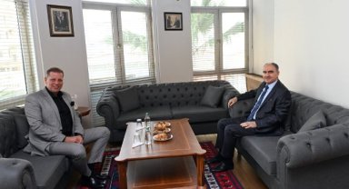 Vali Özkan, Manisa Ticaret Borsası’nı ziyaret etti