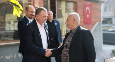 Yunusemre Belediye Başkanı Semih Balaban, Yenimahalle esnafını ziyaret etti