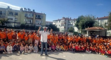 Yunusemre Belediyesi Kukla Sanatını İlkokul Öğrencileriyle Buluşturuyor