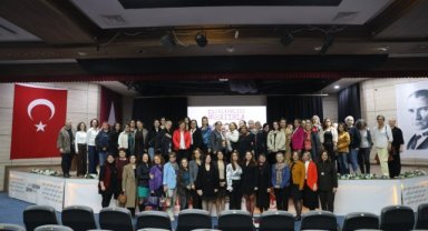 Yunusemre’de “Bu Kalabalığı Hatırla” belgeseli gösterildi