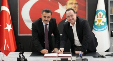 Başkan Besim Dutlulu, Dikili Belediye Başkanı Adil Kırgöz’ü Manisa’da Ağırladı