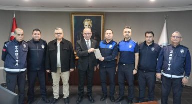 Çetin Akın: Zabıta Ekiplerinden Anlamlı Jest