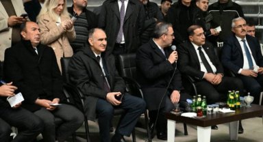 VALİ ÖZKAN VE KASAPOĞLU KULA’DA JEOTERMAL SERAYI İNCELEDİ