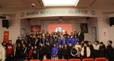 YUNUSEMRE’DE ‘TEMİZ NEFES SAĞLIKLI GELECEK’ PANELİ