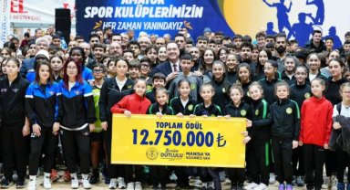 Amatör Spor Kulüplerinden Başkan Dutlulu'ya Teşekkür