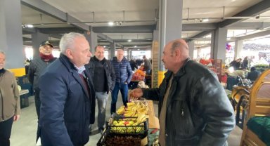 CHP'li Bakırlıoğlu, Akhisar pazarında ekonomik tabloyu dinledi