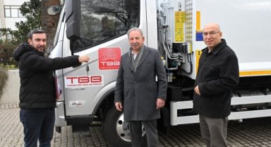 Salihli Belediyesi’ne Yeni Çöp Kamyonu Hibe Edildi