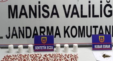 Soma’da jandarma operasyonunda 302 adet sentetik ecza ele geçirildi