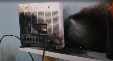 Turgutlu’da Yıldırım Çarpan Evde Elektrik ve Eşyalar Zarar Gördü