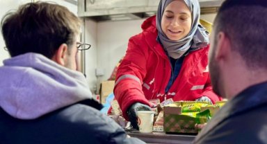 Türk Kızılay Manisa’dan üniversite öğrencilerine 5 bin kişilik ikramlık