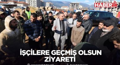 Şehzadeler Belediye Başkanı Hakan Şimşek, konteyner yangını sonrası işçilere geçmiş olsun dileklerini iletti