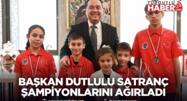 Başkan Dutlulu satranç şampiyonlarını ağırladı