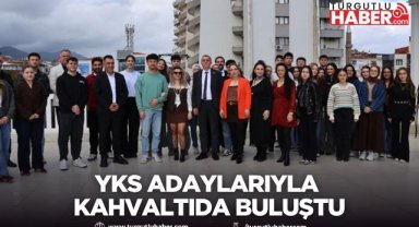 Başkan Şimşek, YKS Adaylarıyla Kahvaltıda Buluştu