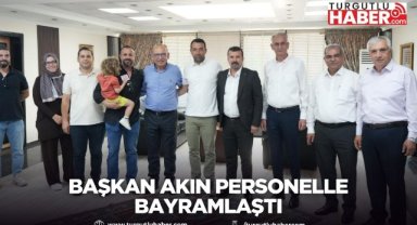 Başkan Akın personelle bayramlaştı