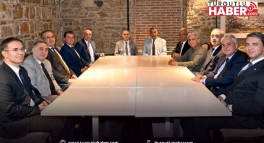 Vali Vahdettin Özkan, görev yerleri değişen Vali Yardımcıları ve Kaymakamlarla bir araya geldi