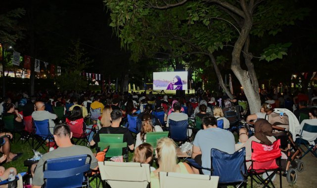 Açık Hava Sinema Geceleri Devam Ediyor