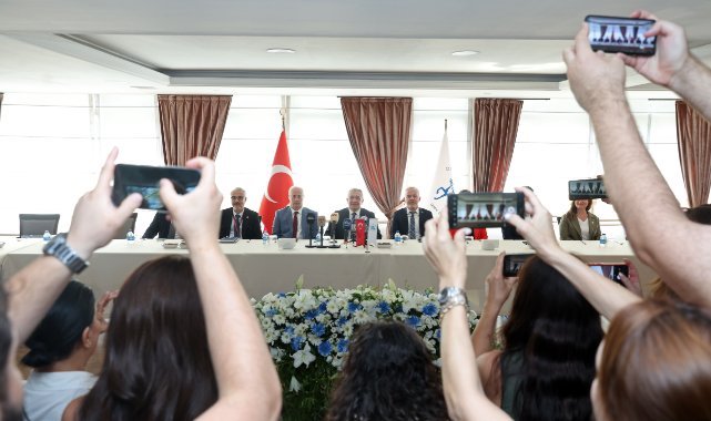 DEÜ, iki yeni programını tanıttı