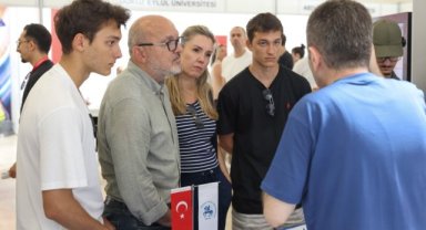 DEÜ, İZMİR ÜNİVERSİTE TERCİH FUARI'NDA ADAY ÖĞRENCİLERLE BULUŞTU