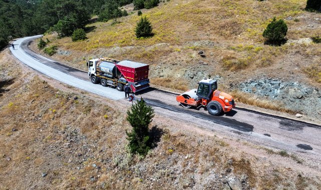 Gördes’te Çiçekli ile Sindel Arasında 10 Kilometrelik Yol Çalışması Başladı