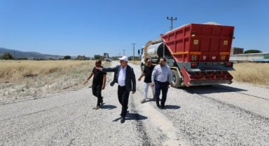 Karaali Mahallesi'nde soğuk asfalt çalışmaları sürüyor