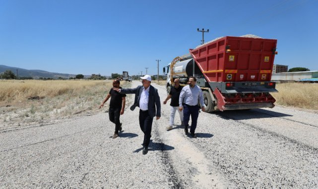 Karaali Mahallesi'nde soğuk asfalt çalışmaları sürüyor