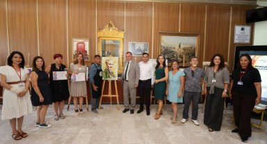 RENKLERİN SUYLA DANSI SANATSEVERLERLE BULUŞTU