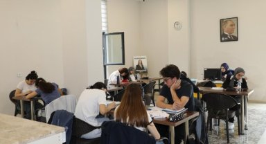 ŞEHZADELER BELEDİYESİ’NDEN YKS ADAYLARINA EĞİTİM VE KOÇLUK DESTEĞİ