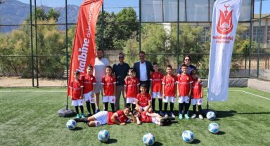 Şehzadeler'de yaz futbol kursları başladı