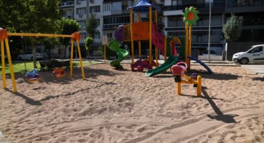 YUNUSEMRE’DEN PARKLARA ÇEVRECİ DOKUNUŞ