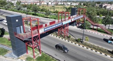 Büyükşehir’den Kuşlubahçe’deki Üst Geçide Asansör Kolaylığı