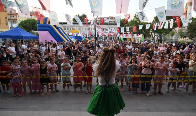 Manisa Büyükşehir’in Çocuk Şenlikleri Saruhanlı’da Yüzleri Gülümsetti