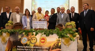Manisa’da İlk Kuru Üzüm 4 Bin Liraya Satıldı