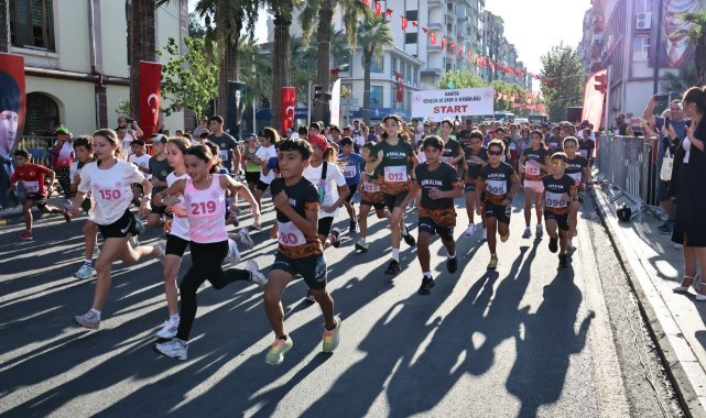 Manisa’da Zafer İçin 550 Kişi Koştu